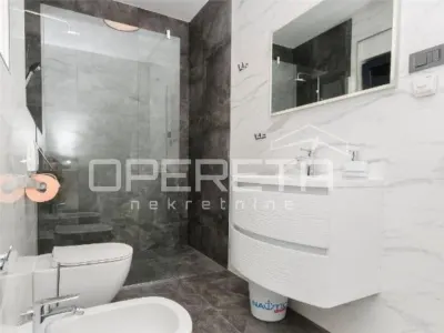 Apartamento de Dos Dormitorios en Venta en Vodice, Srima, Croacia - foto 6