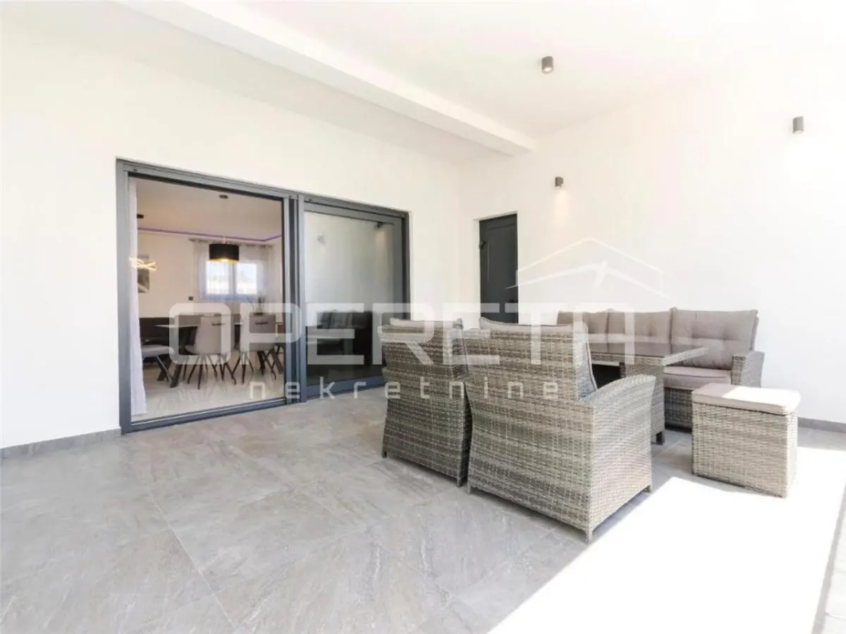 Apartamento de Dos Dormitorios en Venta en Vodice, Srima, Croacia - foto 7