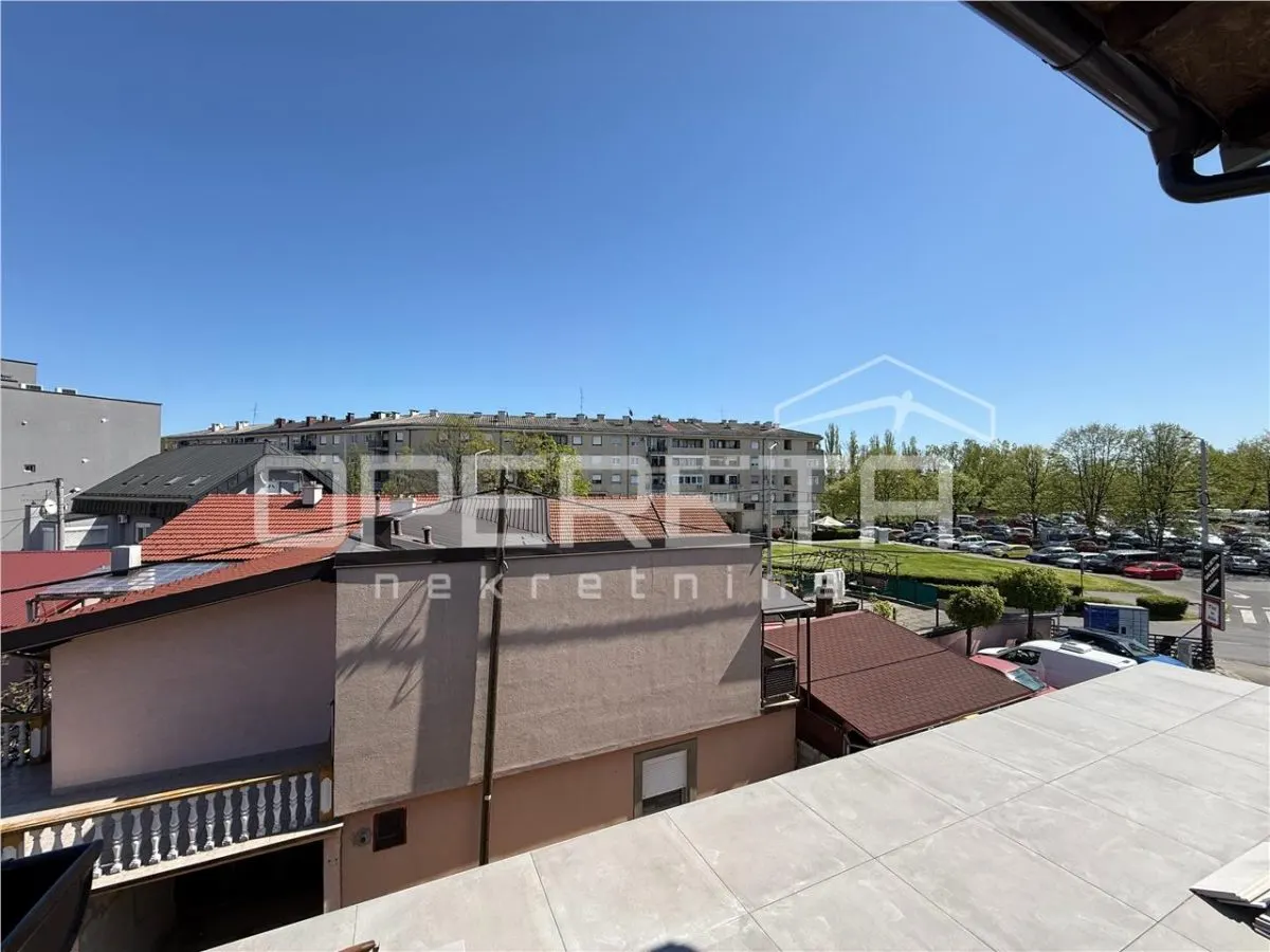 Apartamento de Cinco Habitaciones en Venta en Zagreb, Croacia - foto 15