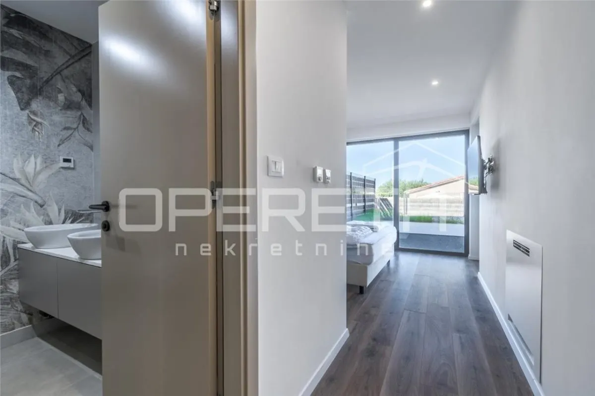 Apartamento Moderno en Planta Baja con Piscina Privada, Nova Vas, Croacia - foto 11