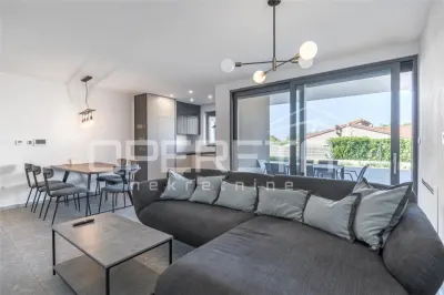 Apartamento Moderno en Planta Baja con Piscina Privada, Nova Vas, Croacia - foto 4