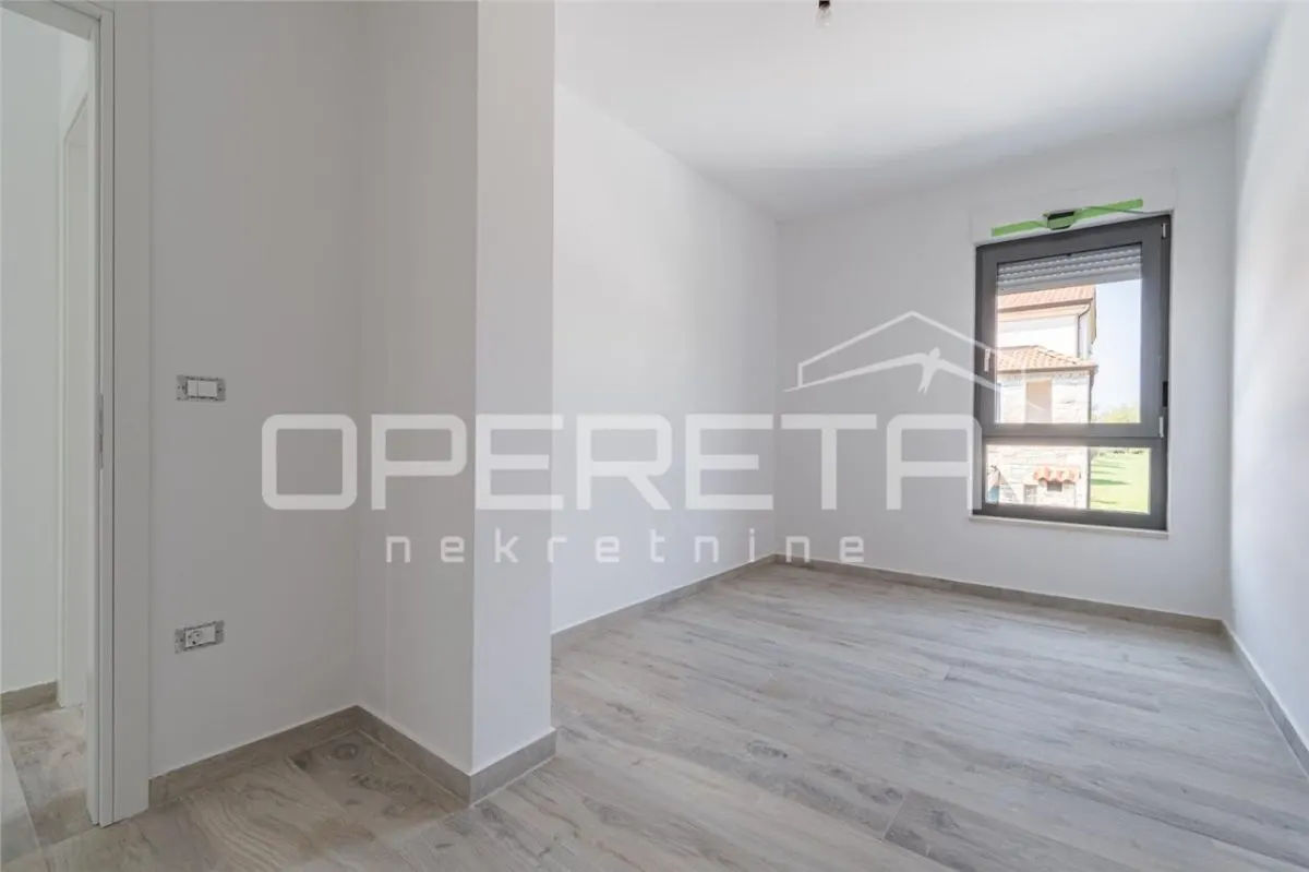 Apartamento en Venta en Umag, Croacia - foto 4