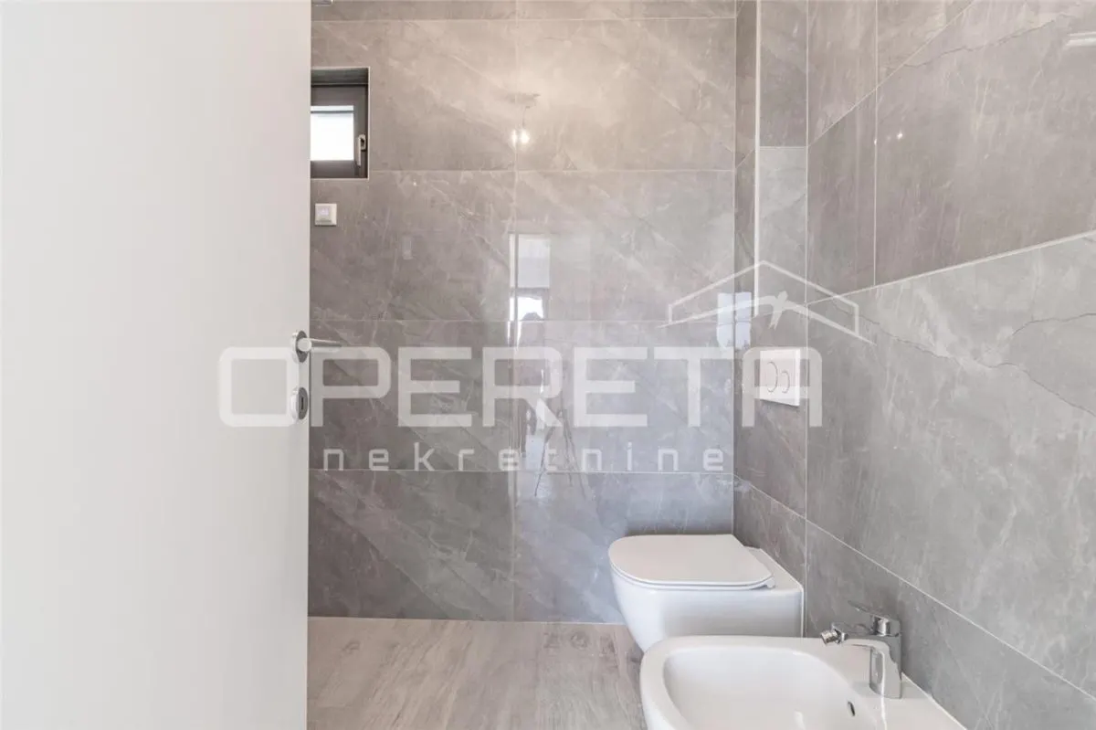 Apartamento en Venta en Umag, Croacia - foto 8