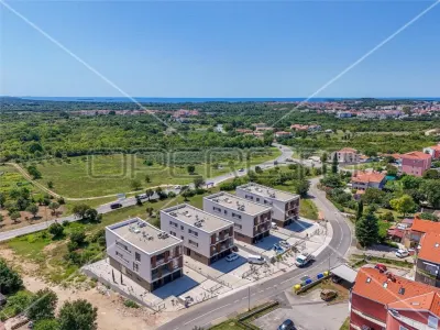 Apartamento Moderno de 3 Dormitorios en Venta en Rovinj, Croacia - foto 2