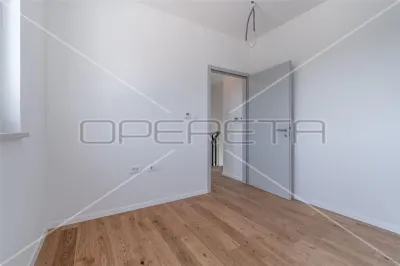 Apartamento Moderno de 3 Dormitorios en Venta en Rovinj, Croacia - foto 7