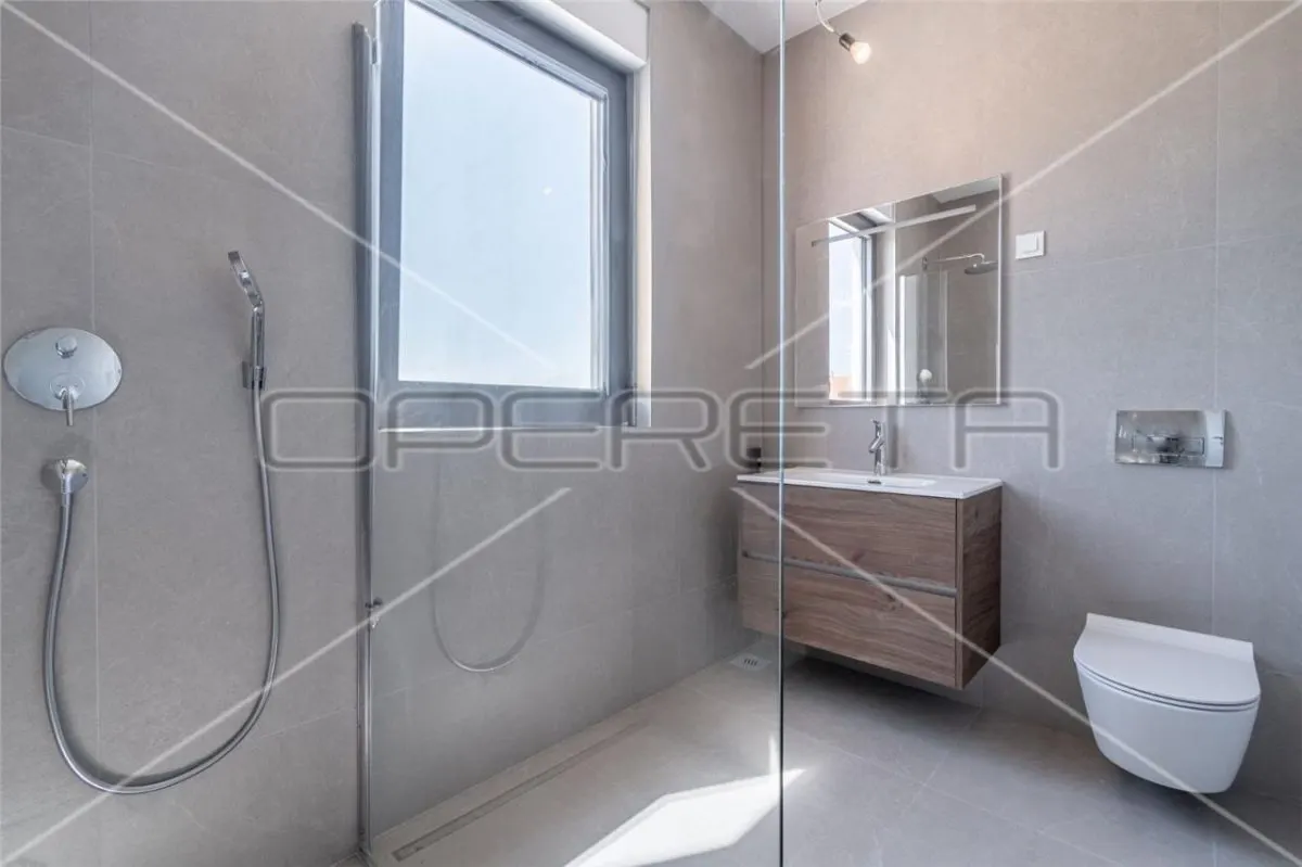 Apartamento Moderno de 3 Dormitorios en Venta en Rovinj, Croacia - foto 8
