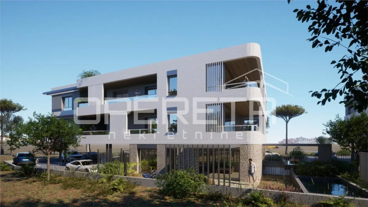 Apartamento en venta en Umag, Croacia – Edificio frente al mar - foto 9