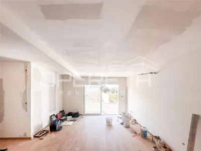 克罗地亚斯蒂瓦什尼卡带游泳池和花园的一楼公寓 - foto 4