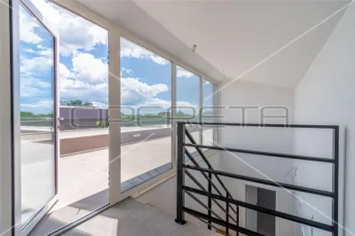 Apartamento en Venta en Porec, Istria, Croacia – Vistas al Mar - foto 17
