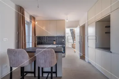 Apartamento en Venta en Porec, Istria, Croacia – Vistas al Mar - foto 5