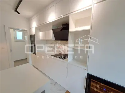 Apartamento de Diseño de Cinco Dormitorios en Venta en Velika Gorica - foto 12
