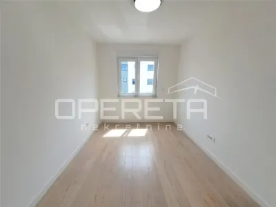 Apartamento de Diseño de Cinco Dormitorios en Venta en Velika Gorica - foto 18