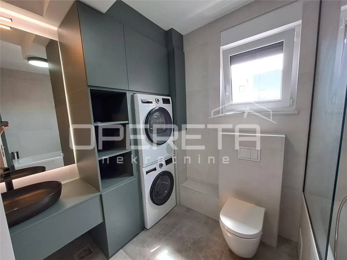 Apartamento de Diseño de Cinco Dormitorios en Venta en Velika Gorica - foto 19