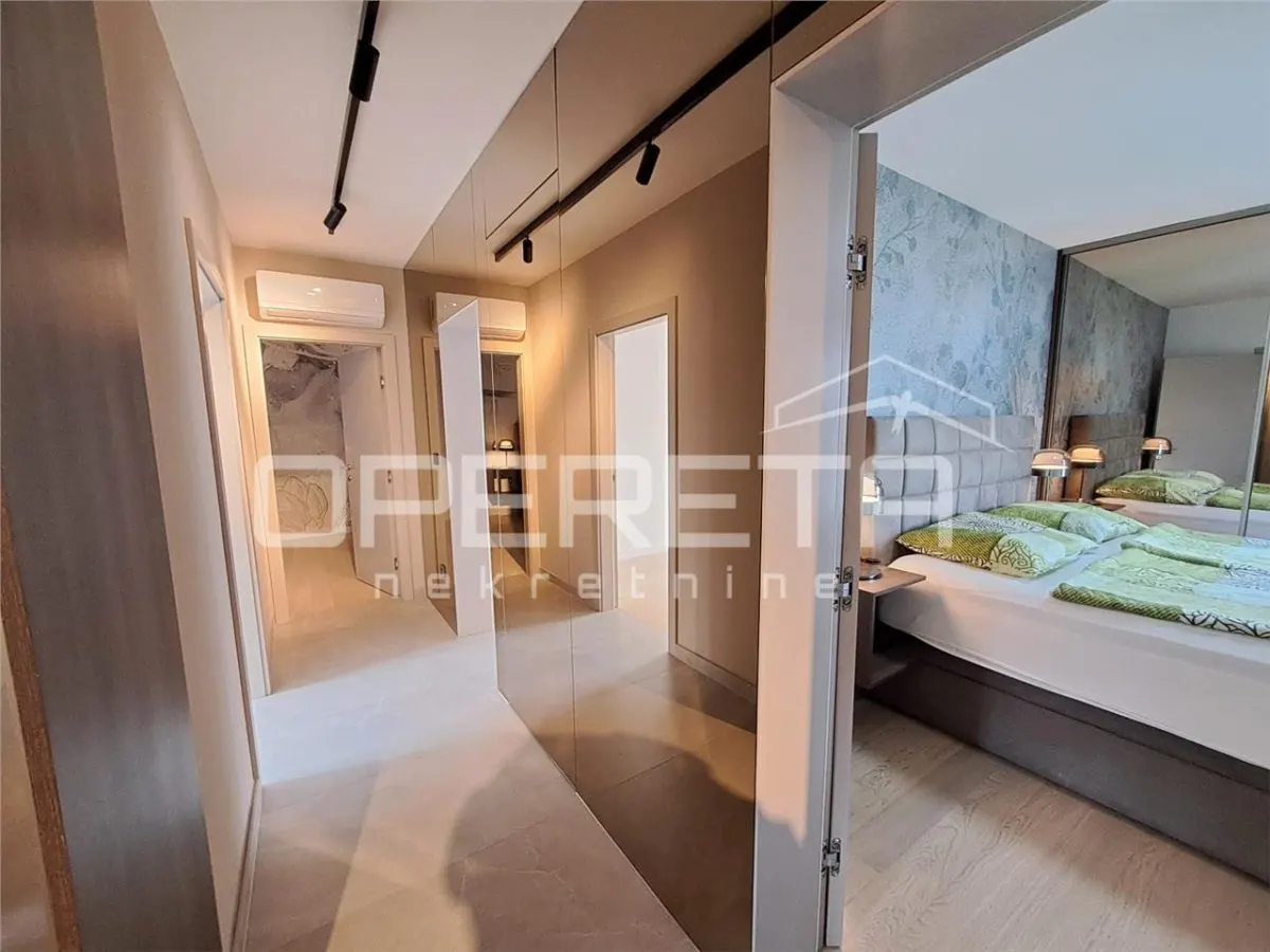 Apartamento de Diseño de Cinco Dormitorios en Venta en Velika Gorica - foto 20