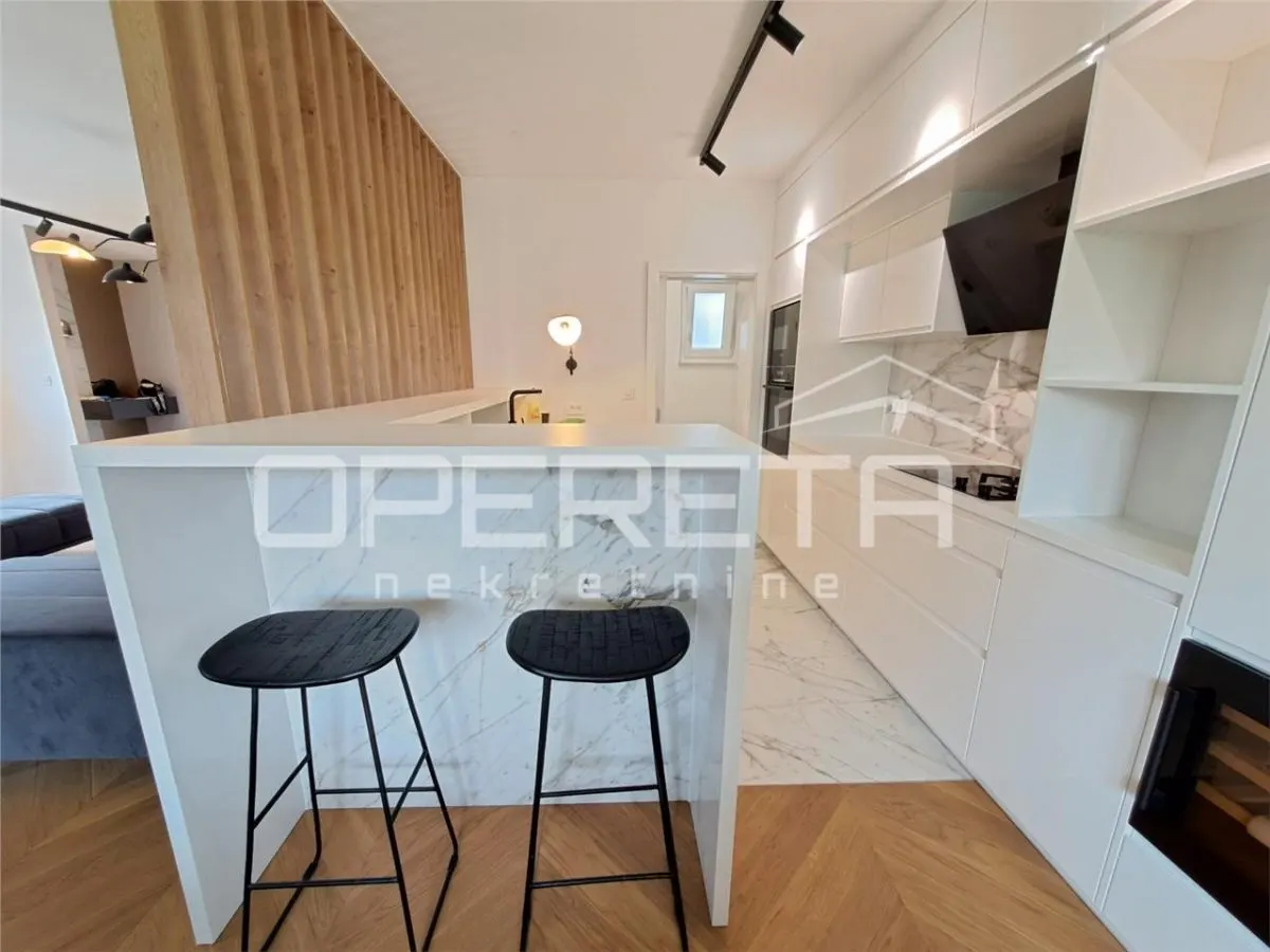 Apartamento de Diseño de Cinco Dormitorios en Venta en Velika Gorica - foto 6