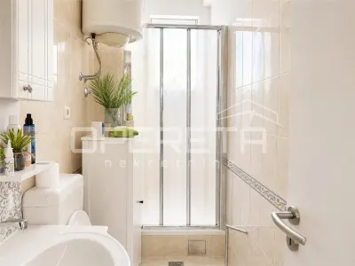 Propriété à Deux Unités à Vendre en Croatie, Okrug Gornji - foto 3