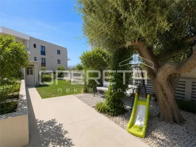 Propriété à Deux Unités à Vendre en Croatie, Okrug Gornji - foto 4