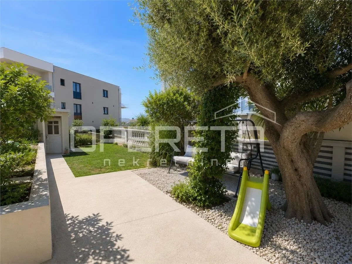 Propriété à Deux Unités à Vendre en Croatie, Okrug Gornji - foto 4