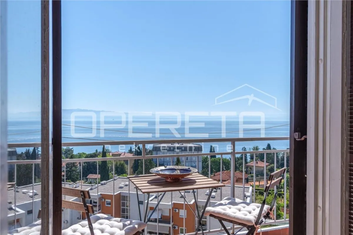 Two-Bedroom Apartment for Sale in Lovran, Croatia - foto 1