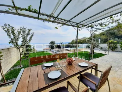Apartment for Sale in Lovran, Croatia - foto 2