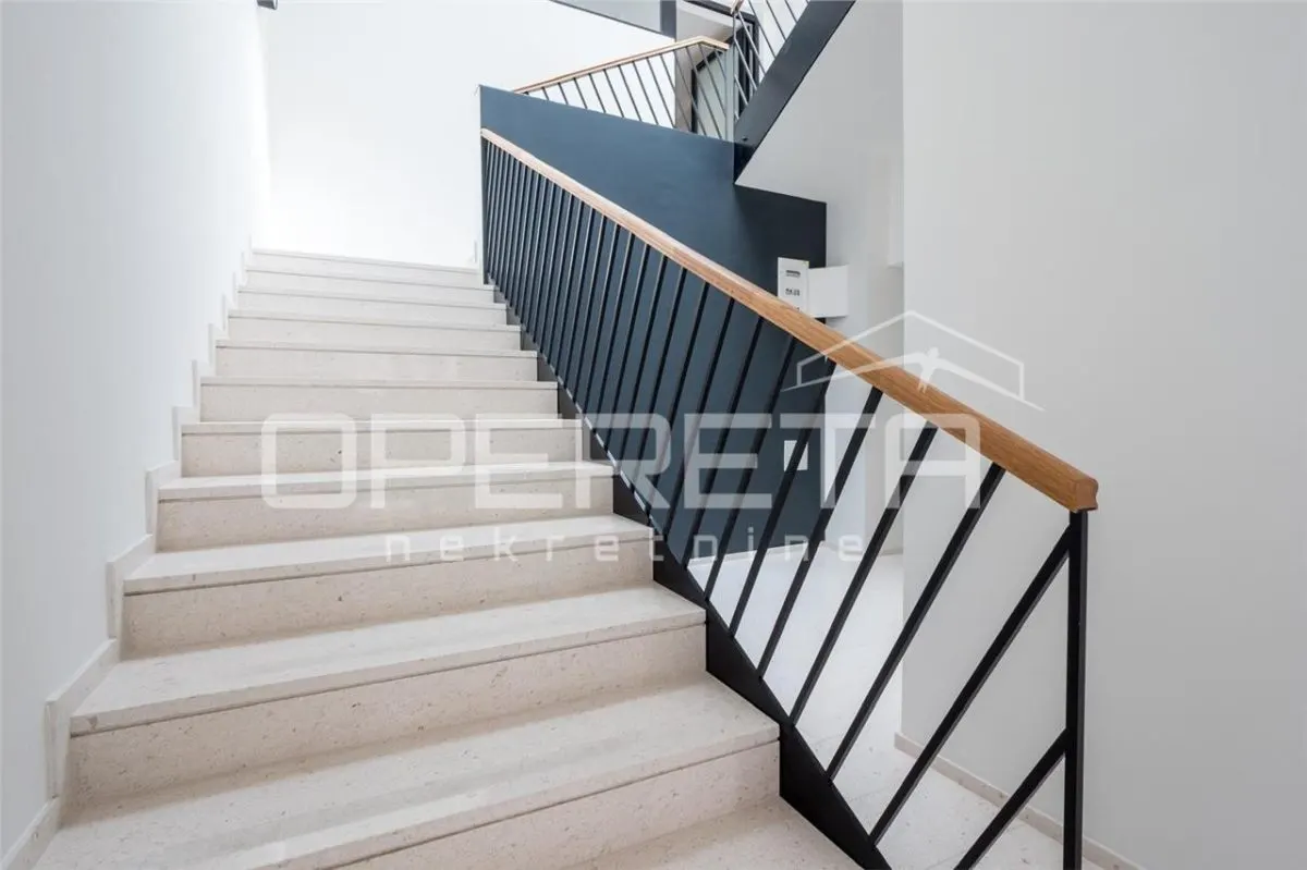 Apartamento de Lujo con Vistas al Casco Antiguo, Centro de Varazdin – 120.19 m² - foto 16