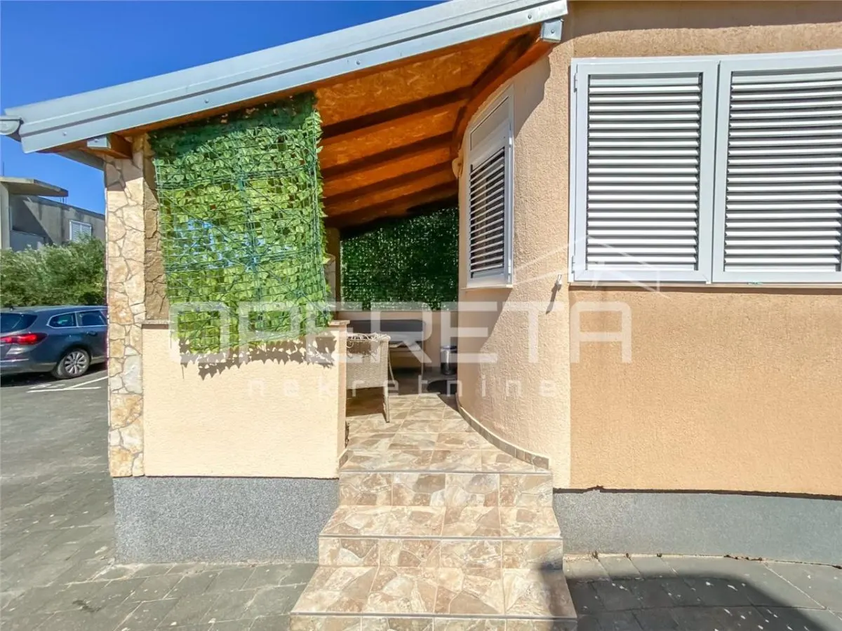 Apartamento en planta baja en venta en Vodice, Croacia - foto 13