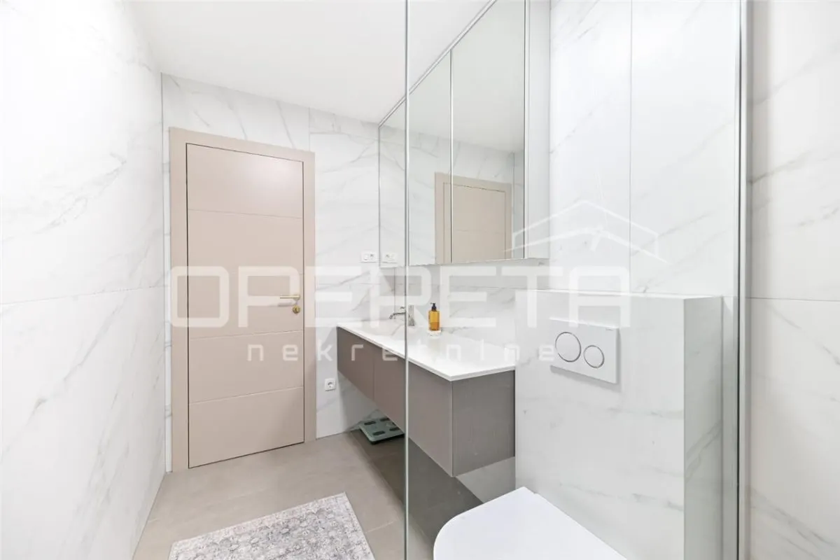 Apartamento de Lujo de Cuatro Plantas en Venta en Podstrana, Sv. Martin, Croatia - foto 14