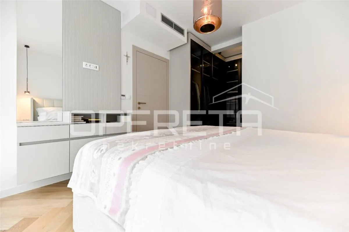 Apartamento de Lujo de Cuatro Plantas en Venta en Podstrana, Sv. Martin, Croatia - foto 19