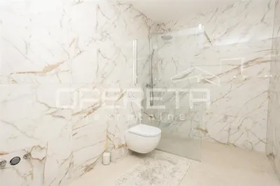 Apartamento de Lujo de Cuatro Plantas en Venta en Podstrana, Sv. Martin, Croatia - foto 20