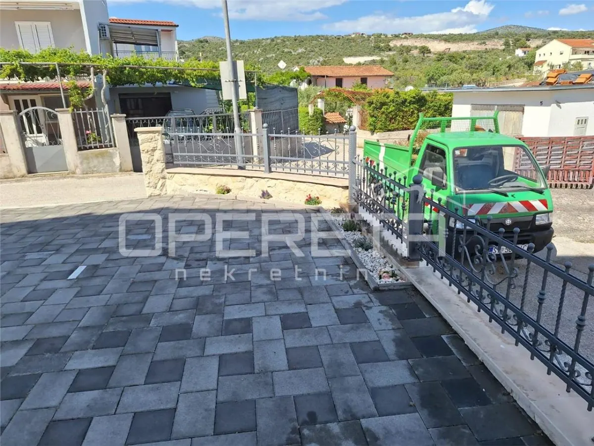 克罗地亚罗戈日尼查两卧室公寓出售 - foto 14