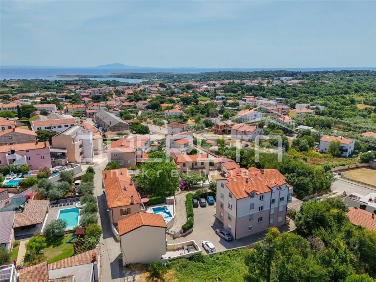 Apartamento de Un Dormitorio en Venta en Liznjan, Croacia - foto 22
