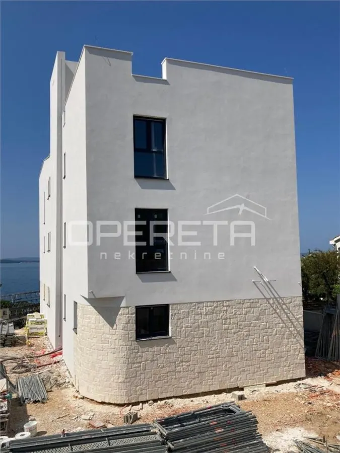 Appartement de Trois Chambres avec Terrasse sur Toit à Vendre à Zadar, Croatie - foto 4