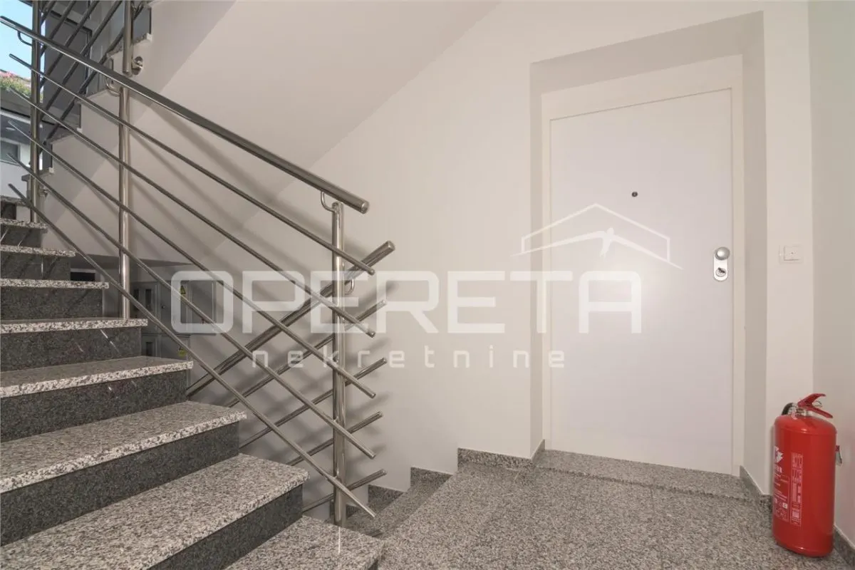 Three-Bedroom Apartment for Sale in Zagreb, Croatia - foto 15
