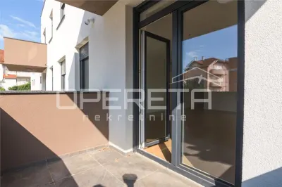 Three-Bedroom Apartment for Sale in Zagreb, Croatia - foto 16