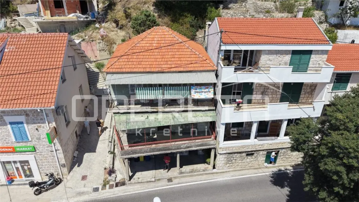 Apartamento en Venta en Dugi Rat, Croatia - foto 3