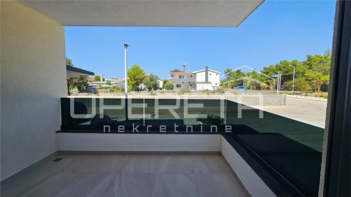 Ground Floor 3-Bedroom Apartment with Garden for Sale in Vir, Croatia - foto 2