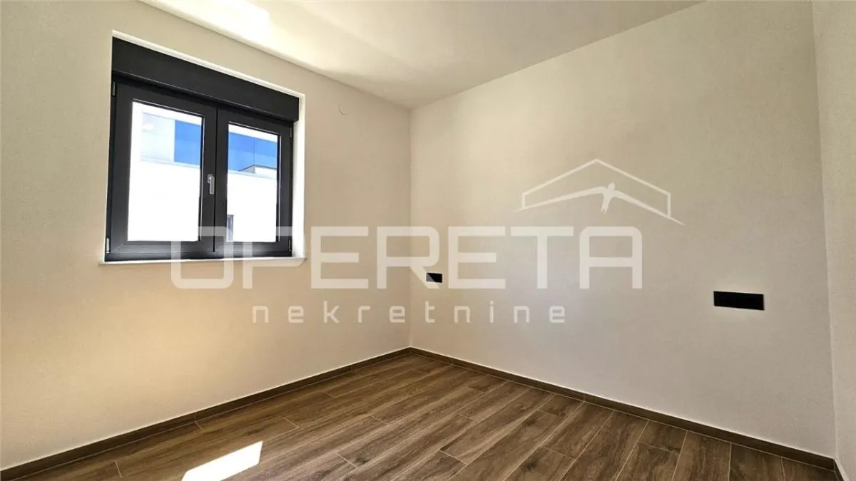 Three-Bedroom Two-Level Apartment for Sale in Vir, Croatia - foto 16