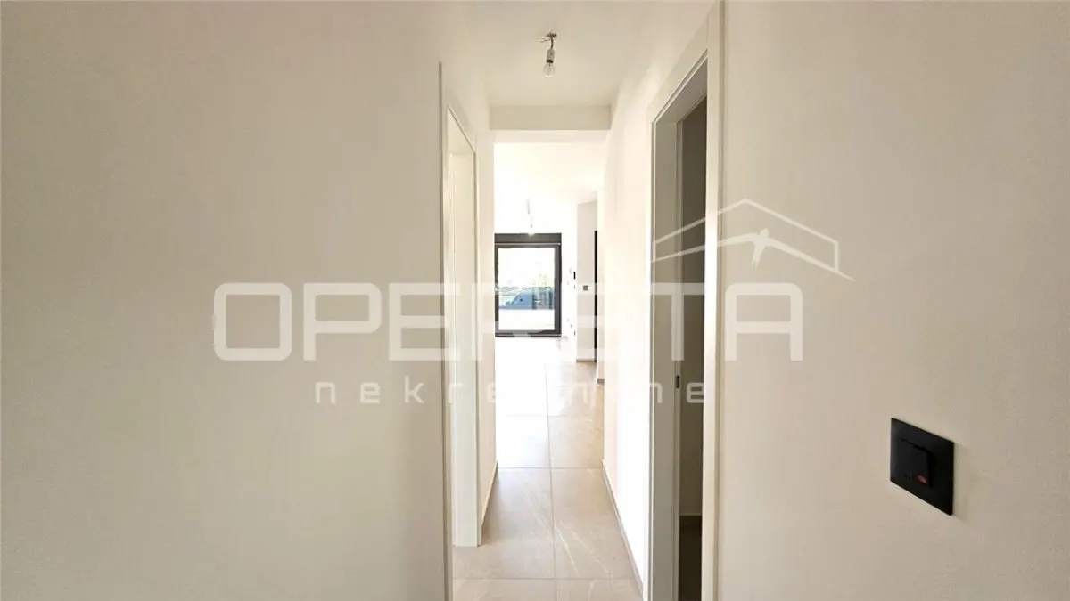 Three-Bedroom Two-Level Apartment for Sale in Vir, Croatia - foto 17