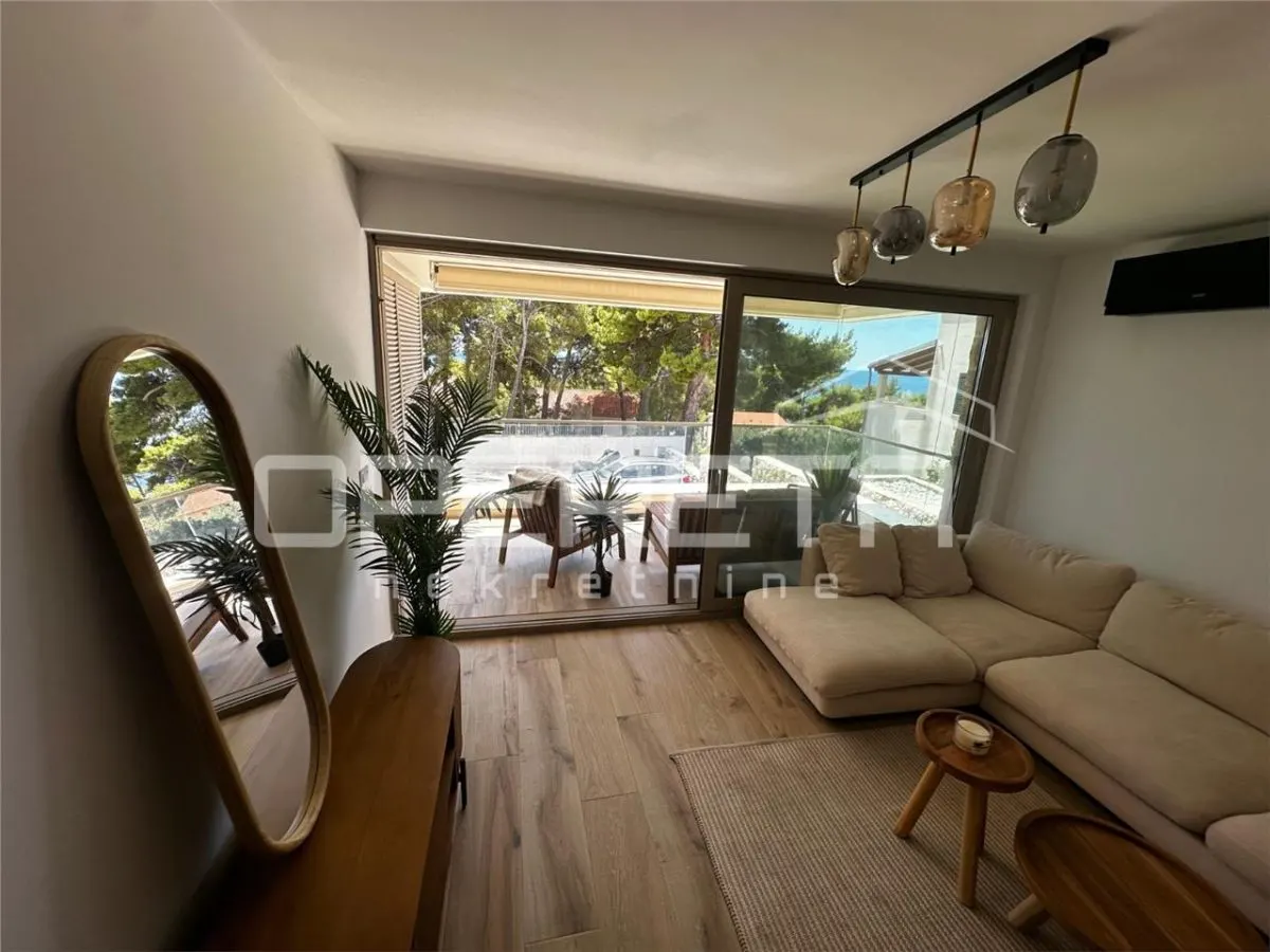 Two-Bedroom Apartment for Sale in Jelsa, Hvar Island, Croatia - foto 2