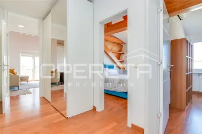 Appartement Quatre Chambres à Louer à Zagreb, Bukovac - foto 14