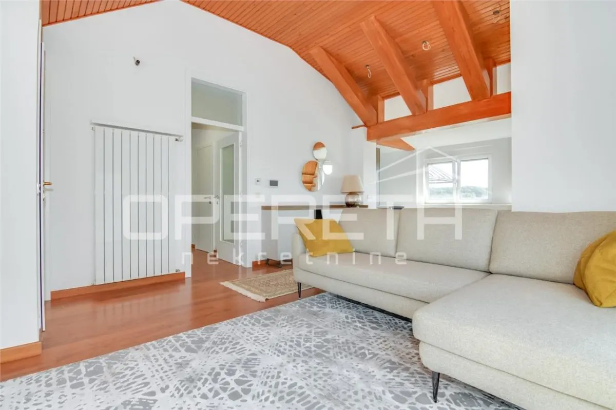 Appartement Quatre Chambres à Louer à Zagreb, Bukovac - foto 3