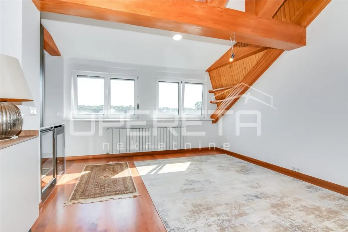 Appartement Quatre Chambres à Louer à Zagreb, Bukovac - foto 5