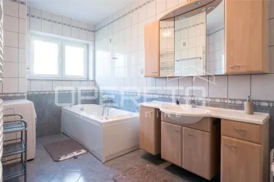 Appartement 4 Pièces à Louer à Zagreb, Bukovac - foto 12
