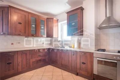 Appartement 4 Pièces à Louer à Zagreb, Bukovac - foto 5