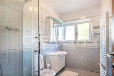 Appartement 4 Pièces à Louer à Zagreb, Bukovac - foto 8