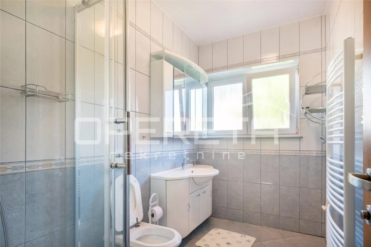 Appartement 4 Pièces à Louer à Zagreb, Bukovac - foto 8