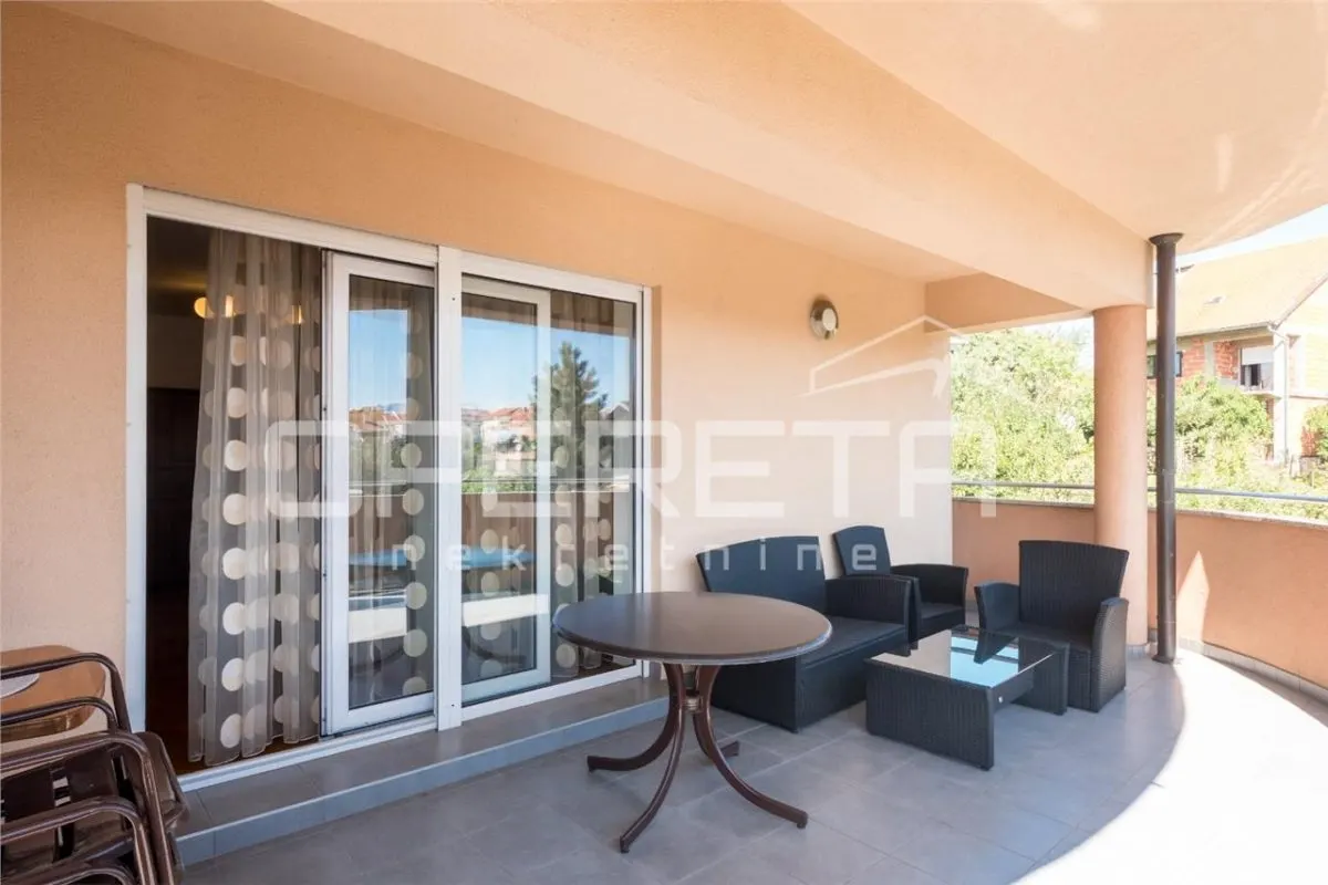 Appartement de Quatre Pièces à Louer à Zagreb, Bukovac - foto 1