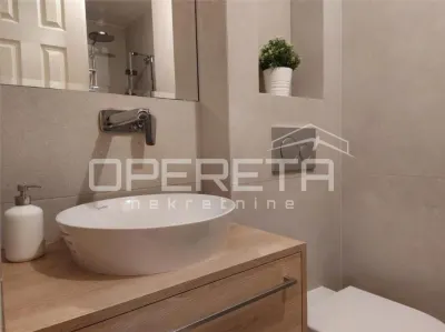 Appartement Trois Pièces à Louer, Centre de Zagreb, Place Iblerov - foto 9