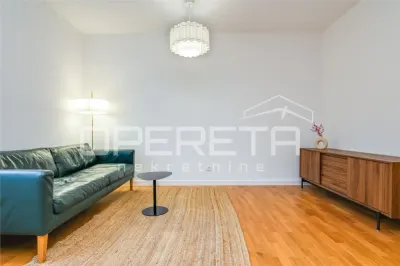 Appartement à Louer à Zagreb, Remete - foto 2