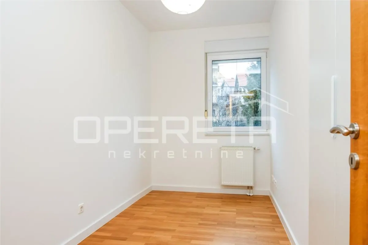 Appartement à Louer à Zagreb, Remete - foto 5
